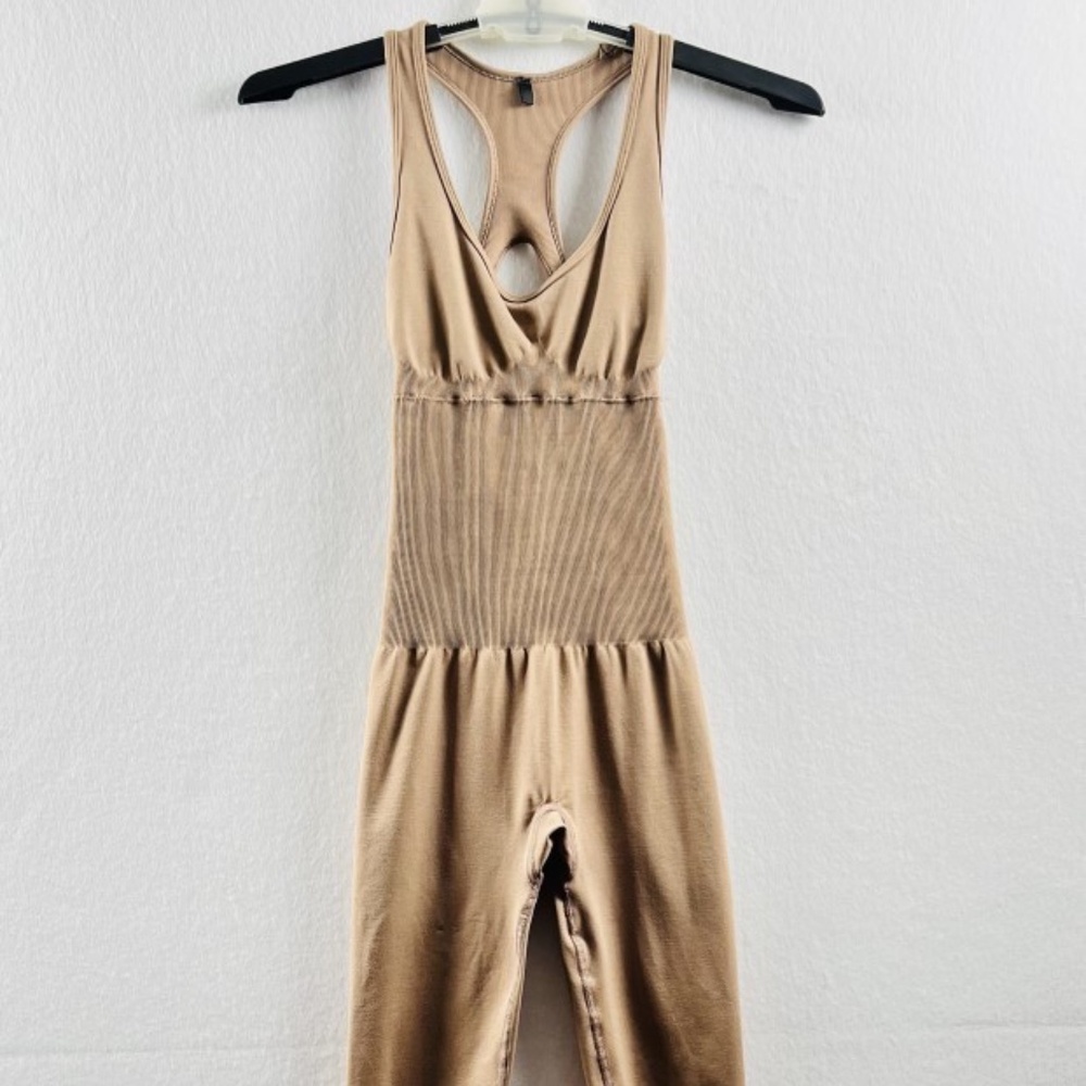 BO+TEE Women's XS Tan Full Length Cut Out Back Jumpsuit Unitard Waist Cinch